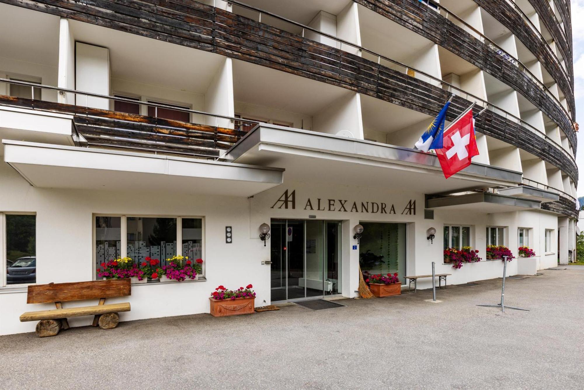 Alexandra 513 *