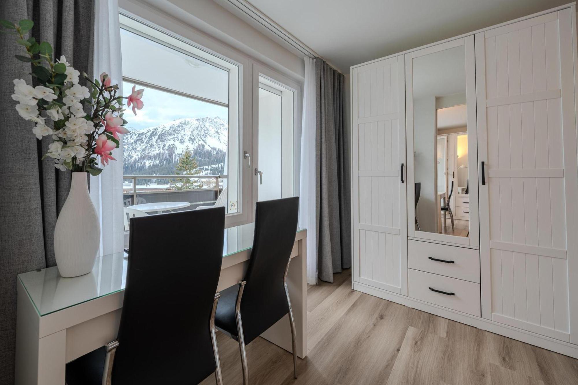 Apartemen Alexandra 513 *